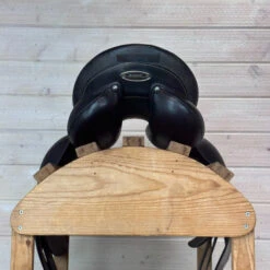 Used Stubben Genesis CL Dressage Saddle 17/N -Horse Trail Haven Sales Store 332 Cantle 78489.1687460942