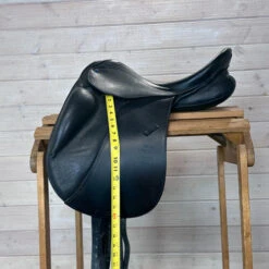 Used Stubben Genesis CL Dressage Saddle 17/N -Horse Trail Haven Sales Store 332 Flap Length 96851.1687460935