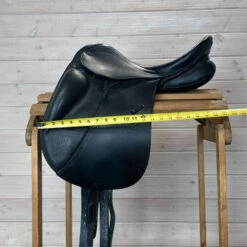 Used Stubben Genesis CL Dressage Saddle 17/N -Horse Trail Haven Sales Store 332 Flap Width 92362.1687460946