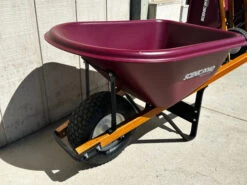 Scenic Road Single Wheel Wheelbarrow