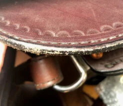 Circle Y Julie Goodnight Cascade Crossover SECOND 11 Circle Y Julie Goodnight Cascade Crossover SECOND -Horse Trail Haven Sales Store damage skirt edge 2 used jg cascade crossover 9212SP17531601051 08727.1687887748