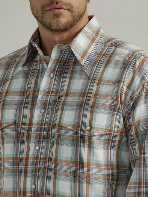 Men's Wrangler Wrinkle Resist Brown Plaid Shirt 2 Men's Wrangler Wrinkle Resist Brown Plaid Shirt - Image 2